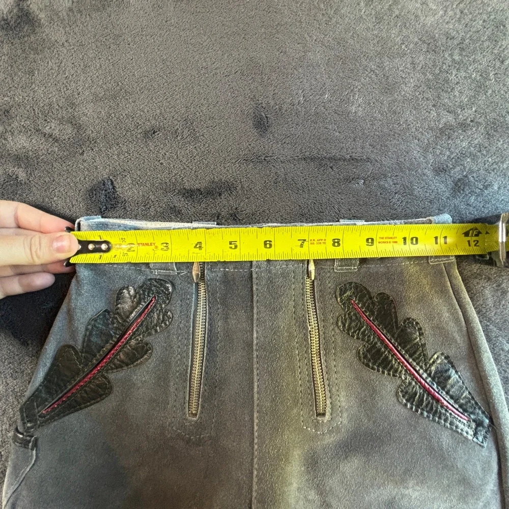 VTG 1970's Gray Suede Lenderhosen Shorts‎ 22
